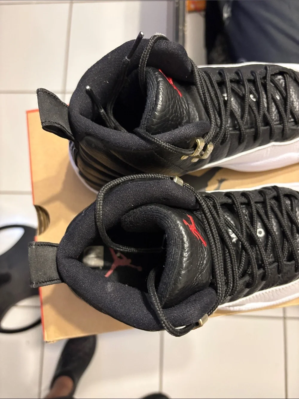 Jordan Retro 12 playoffs guaranteed authentic sz 8 mens